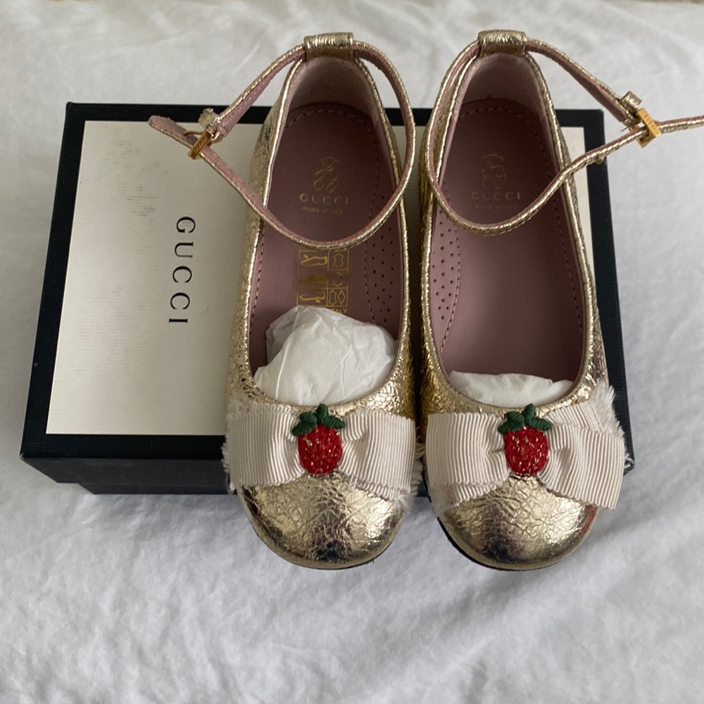 GUCCI metallic gold leather Mary Janes (never worn) Size 23